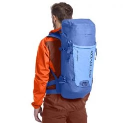 Acheter ⌛ Sacs à Dos Ski ORTOVOX TRAVERSE 30 DRY JUST BLUE 23 Bleu 🥰 13 Acheter ⌛ Sacs à Dos Ski ORTOVOX TRAVERSE 30 DRY JUST BLUE 23 Bleu 🥰 -Sacs à dos technique Soldes 9 102587 traverse 30l dry just blue 47300 52801 06